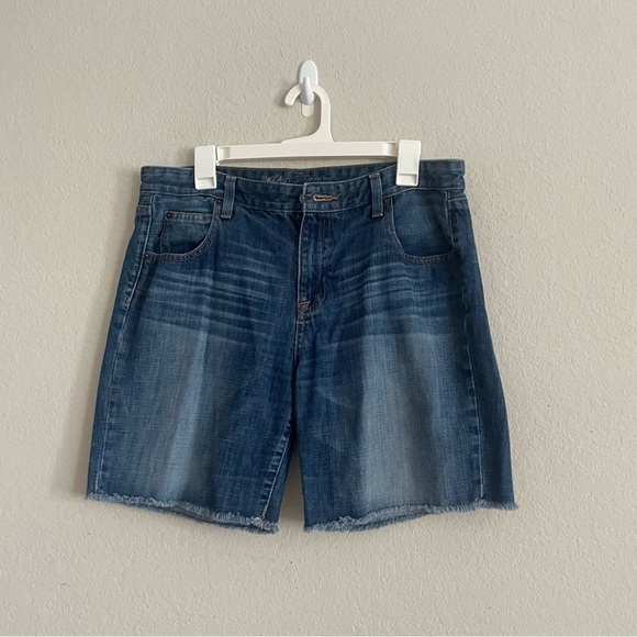 Mossimo Supply Co woman’s Blue Jean Shorts Casual boyfriend short frayed hem - Picture 2 of 6